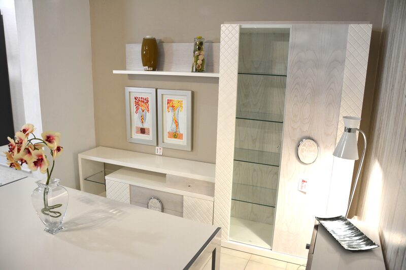 Salón lacado blanco - mueble TV
