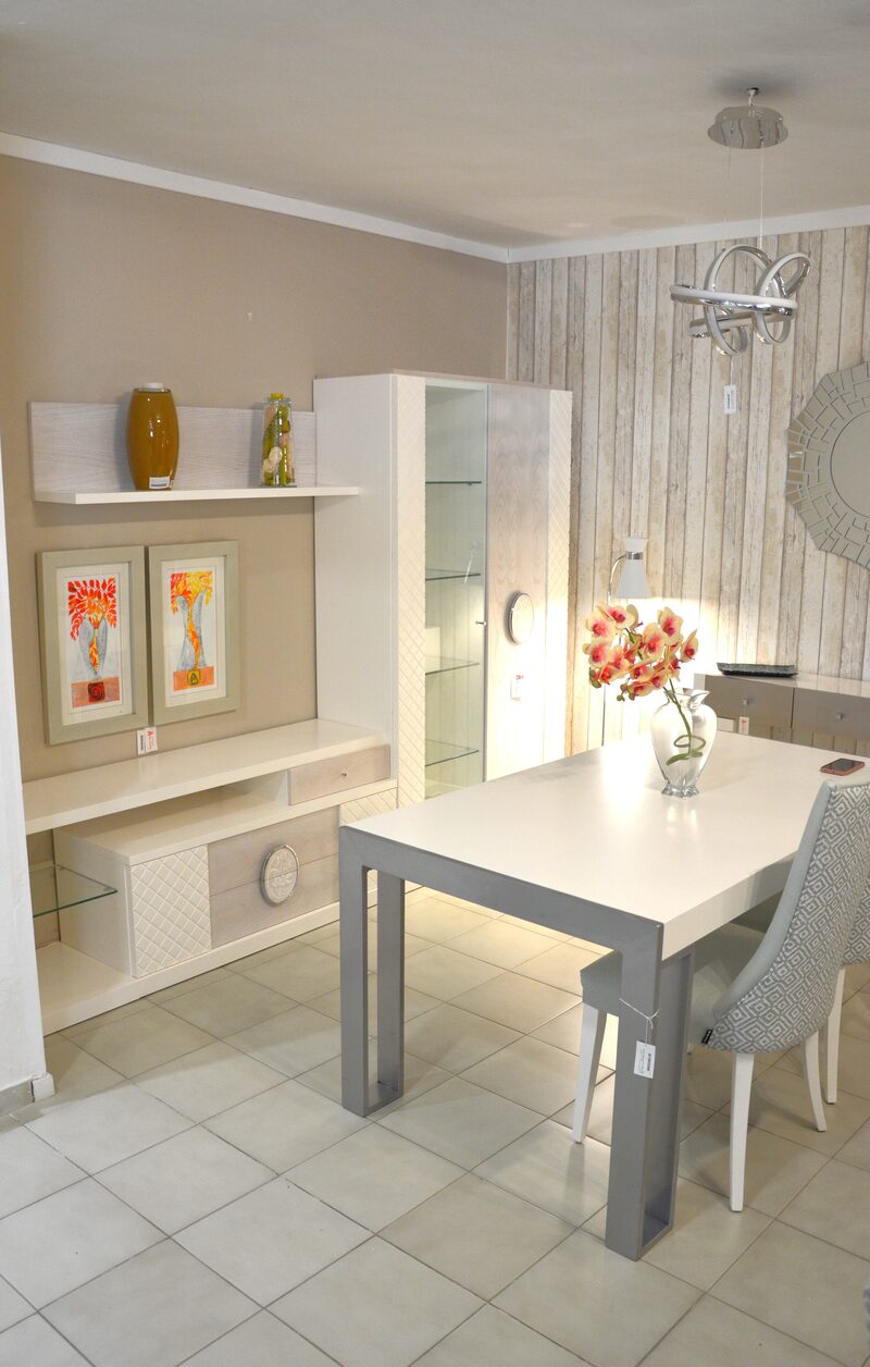 Salón lacado blanco - vitrina