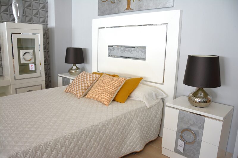 Dormitorio clásico blanco - detalle