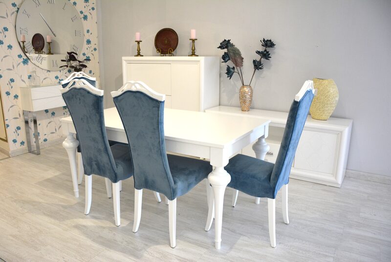 Comedor lacado blanco - mesa y sillas