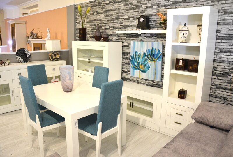 Salón blanco vajillero y librero - detalle