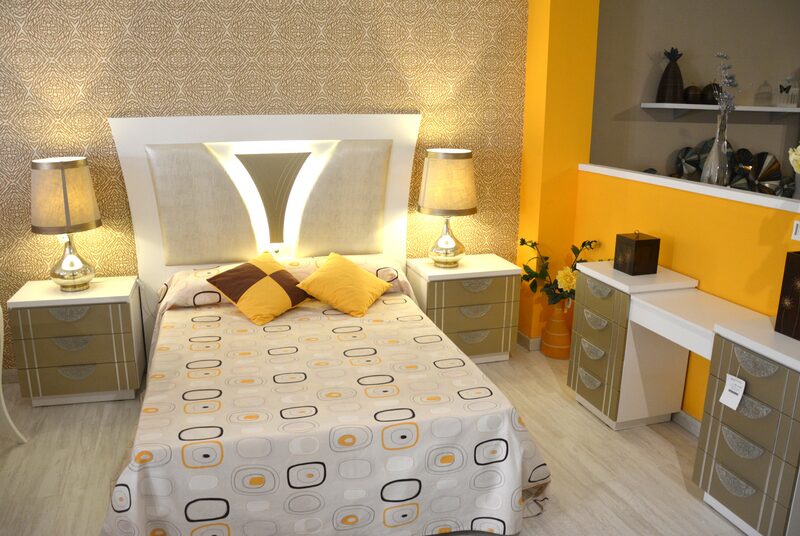 Dormitorio crema con tocador - frontal
