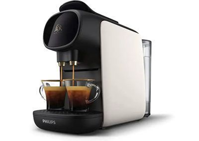 Cafetera Philips automática negra y blanca con tazas - Muebles Hermanos Herrera