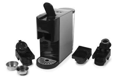 Cafetera automática negra con accesorios y depósito de agua - Muebles Hermanos Herrera